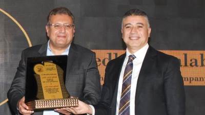 تكريم الدكتور مدحت شلبي رئيس شركة «الصفوة للتطوير العمراني SUD» كأكبر مطور عقاري في الدلتا 