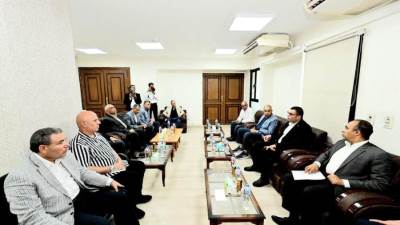وزير الإسكان ومحافظ المنيا يعقدان اجتماعا مع نواب البرلمان عن المحافظة