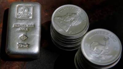 «الملاذ الآمن»: الجنيه الفضة يحل محل الذهب في الأسواق المصرية كهدايا مع ارتفاع الأسعار