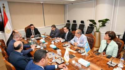 وزير الإسكان يتابع الموقف التنفيذي لمشروع حدائق تلال الفسطاط
