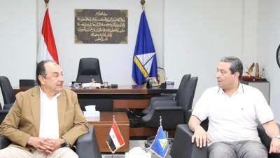 وزير قطاع الأعمال العام يلتقي محافظ دمياط لبحث تطوير الصناعات النسيجية وتنشيط السياحة الداخلية
