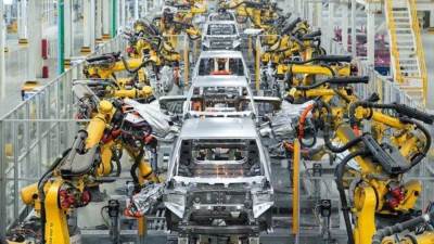 الدولة تتحرك بقوة لتوطين صناعة السيارات.. استراتيجية طموحة واستثمارات ضخمة لتعزيز الإنتاج والتصدير