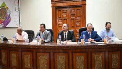 122 مليون جنيه حصيلة  بيع 11 محل وصيدلية بالمزاد العلني بمدينة  العاشر