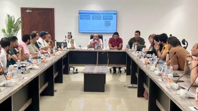 تنفيذًا لتوجيهات وزير الإسكان.. رئيس جهاز المنصورة الجديدة يلتقي سكان المدينة للاستماع إلى مطالبهم ومقترحاتهم