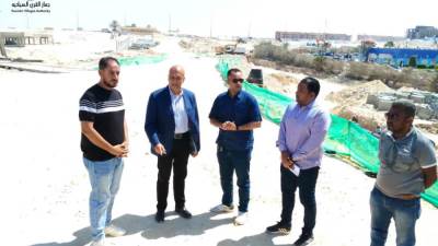 نائب رئيس "المجتمعات العمرانية" يتابع تنفيذ مشروعات المرافق بالقرى السياحية.. و85% نسبة إنجاز البحيرات بالتوسعات الجنوبية