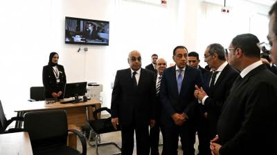 رئيس الوزراء يفتتح مجمع الشهر العقارى والتوثيق بمدينة العلمين الجديدة