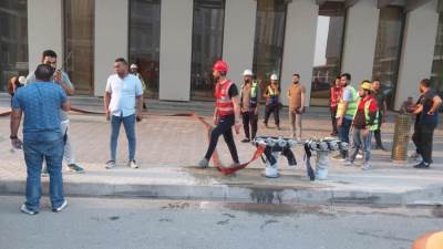 «الحماية المدنية» تختبر أنظمة الحريق للأبراج الإدارية بمنطقة الأعمال المركزية بالعاصمة