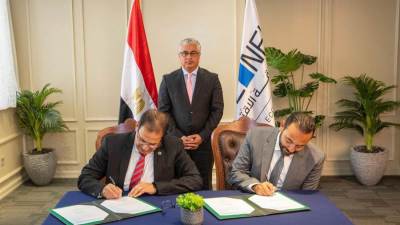 بـ970 مليون جنيه.. المنطقة الاقتصادية لقناة السويس تشهد توقيع مشروع جديد لصناعة المنسوجات بالسخنة