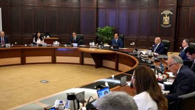 مدبولى: استراتيجية وطنية متكاملة لدعم وإحياء الصناعات والحرف اليدوية