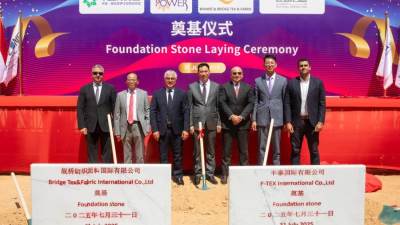 باستثمارات صينية تتجاوز 55 مليون دولار.. وضع حجر الأساس لمشروعين صناعيين في السخنة لتعزيز صادرات الغزل والنسيج