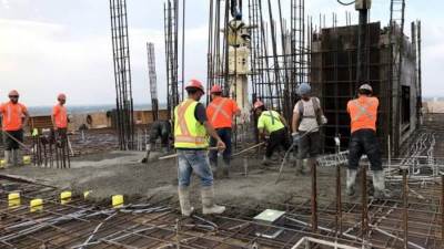 «اتحاد مقاولى البناء » يطالب بتثبيت ضريبة الـ5% على العقود السارية