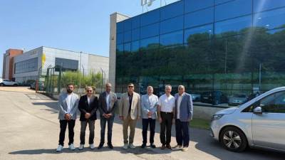 وزير الإسكان يزور مصنع "هيدرو - Hydroo" للطلمبات في إسبانيا