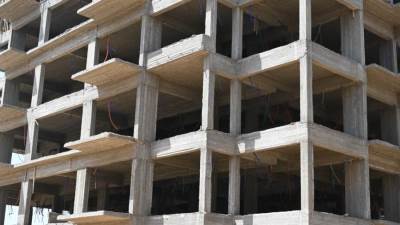 رئيس جهاز العاشر  يتفقد مشروع "ديارنا" للإسكان المتوسط بالمجاورة 52