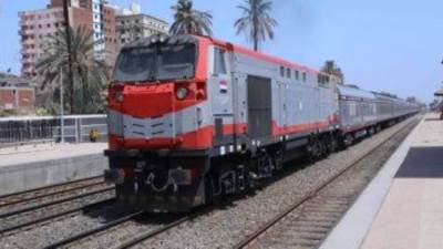 السكك الحديدية تخفض مؤقتًا سرعات القطارات لمواجهة الموجة الحارة 