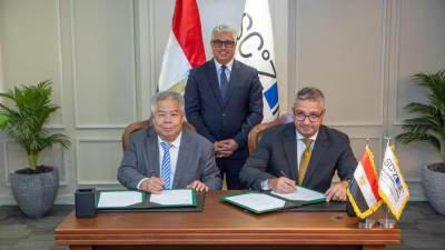 باستثمارات 85 مليون دولار.. «جيانغسو زيونج» الصينية تنشئ مصنعاً للأرضيات وألواح الجدران بالسخنة