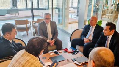 اقتصادية قناة السويس تبحث مع «تويوتا تسوشو» افتتاح محطة الرورو بميناء شرق بورسعيد