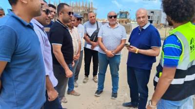تنفيذًا لتكليفات وزير الإسكان .. «عمران» فى جولة ميدانية لمتابعة مشروعات القرى السياحية