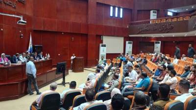 بيع 11 محلًا تجاريًا ومخبز بلدي في «بدر».. ورئيس الجهاز يلتقي السكان لبحث المقترحات والشكاوى