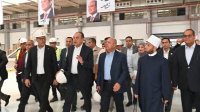 4 وزراء فى جولة بمصانع «النصر للسيارات» بحلوان.. والتأكيد على إحياء القلعة الصناعية العريقة