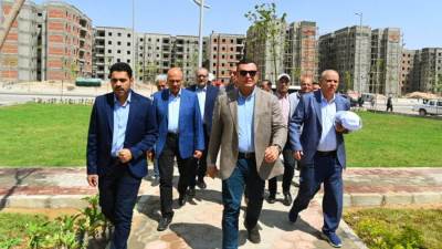 بإجمالى 1584 وحدة .. وزير الإسكان يتابع مشروعات الإسكان الاجتماعي والمرافق بمدينة الشروق