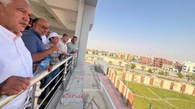 وزير الإسكان يتابع مشروعات قنا الجديدة.. تنفيذ مدارس ووحدات «سكن لكل المصريين»