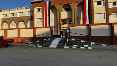 «الإسكان»: تسليم أول مدرسة تجريبية بأكتوبر الجديدة.. ودفع العمل بمشروعات «ديارنا» 