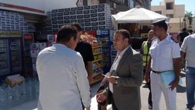 المهندس أحمد مكي يقود حملة صباحية لرفع الإشغالات بمدينة الشيخ زايد «صور»