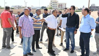 جولة ميدانية لرئيس جهاز العاشر من رمضان لمتابعة تطوير الخدمات بالمنطقة الفاصلة بين الحيين الأول والثاني