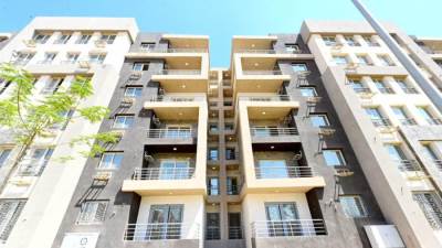 وزير الإسكان يتفقد سير العمل بالمشروع السكني "جنة 4” بمدينة الشيخ زايد