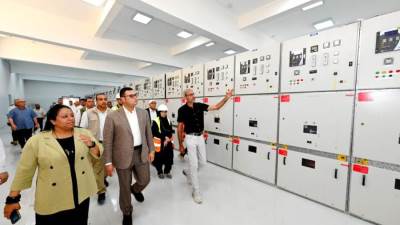 وزير الإسكان يختتم جولته بتفقد محطة محولات كهرباء التوسعات الشرقية بمدينة 6 أكتوبر 