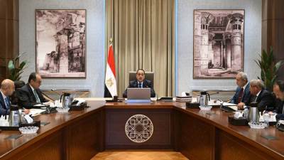 مدبولى: تطوير شركات الغزل والنسيج وتعظيم العوائد بالشراكة مع القطاع الخاص