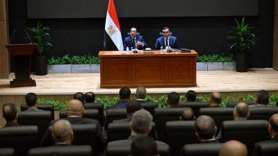 مدبولي يكلف رؤساء أجهزة المدن الجديدة بتكثيف الجولات الميدانية واستبدال غير الفاعلين