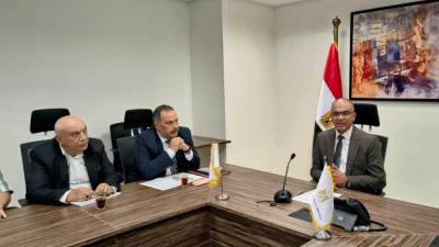 نائب وزير الإسكان يُتابع موقف مشروعات الصرف الصحى بمحافظة الاقصر