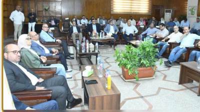 وزير الإسكان يتابع مشروعات مدن غرب القاهرة ويوجه برفع كفاءة الطرق وتحسين الرؤية البصرية