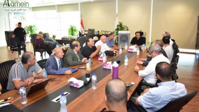 رئيس الجهاز يلتقي ملاك الأبراج بالعلمين الجديدة لمتابعة الموقف التنفيذي واستعراض آخر المستجدات