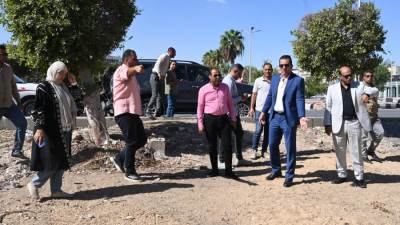 رئيس جهاز العاشر  يواصل جولاته الميدانية لمتابعة الخدمات ورفع كفاءة الأحياء