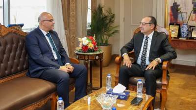 وزير قطاع الأعمال ومحافظ القليوبية يبحثان تعظيم الاستفادة من الأصول لتحقيق التنمية