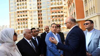 «مدبولي» يتفقد مشروعات القليوبية الخدمية والتنموية ويشيد بنسبة إنجاز مشروعات الصرف الصحي