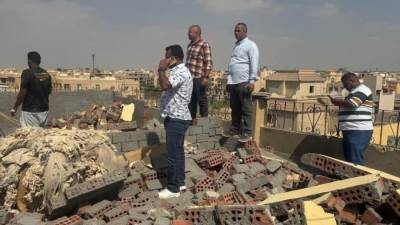 إزالة فورية لأعمال بناء مخالفة بحي الياسمين بالتجمع الأول بالقاهرة الجديدة «صور»