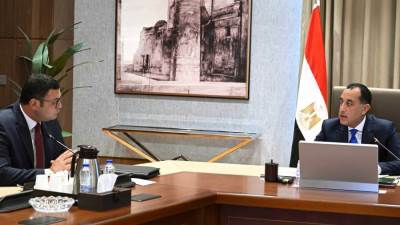 «مدبولي» يتابع تنفيذ مشروعات المدن الجديدة ويستعرض خطة طرح 261 ألف وحدة
