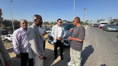 رئيس جهاز القاهرة الجديدة يتفقد محور جمال عبد الناصر لمتابعة الحلول المرورية