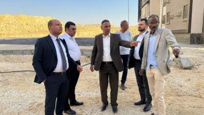 نائب رئيس هيئة المجتمعات العمرانية يتفقد مشروعات الإسكان والتنمية بالقاهرة الجديدة
