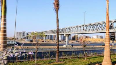 افتتاح كوبري للمشاه أمام بوابة مدينتي 2 أعلى طريق السويس «صور»