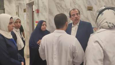 نائب وزير الصحة يتفقد مستشفيي حلوان العام والنصر للتأمين الصحي ويوجه بالتحقيق في المخالفات