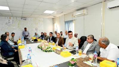 «الشربينى» يعقد اجتماعًا مع الشركات المنفذة لمشروع حدائق تلال الفسطاط لمتابعة الأعمال النهائية