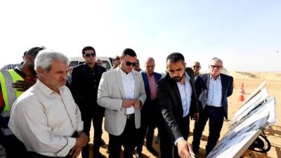 وزير الإسكان يتفقد الطرق والمرافق بمنطقة الأمل بمدينة العبور الجديدة