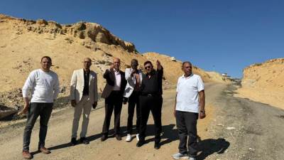 بعد جولة نائب هيئة المجتمعات العمرانية  .. تعليمات صارمة من رئيس جهاز القاهرة الجديدة للنظافة