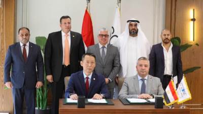 باستثمارات 3.5 مليار دولار.. تعاون استراتيجي بين «كيميت للصناعات» ومجموعة القلعة الإماراتية لإقامة 3 مشروعات بالسخنة