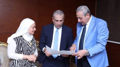 رئيس البنك الزراعي  يبحث مع محافظ الغربية دعم التنمية الزراعية وتحفيز الاستثمار الإنتاجي بالمحافظة