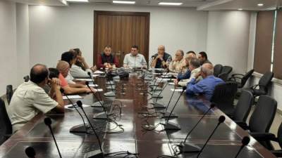 رئيس جهاز القاهرة الجديدة يلتقي ملاك «بيت الوطن – الحي الأول» لمتابعة المرافق ورفع مستوى الخدمات